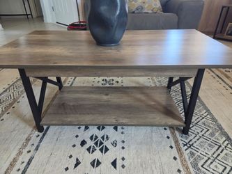 Cofee and entry table