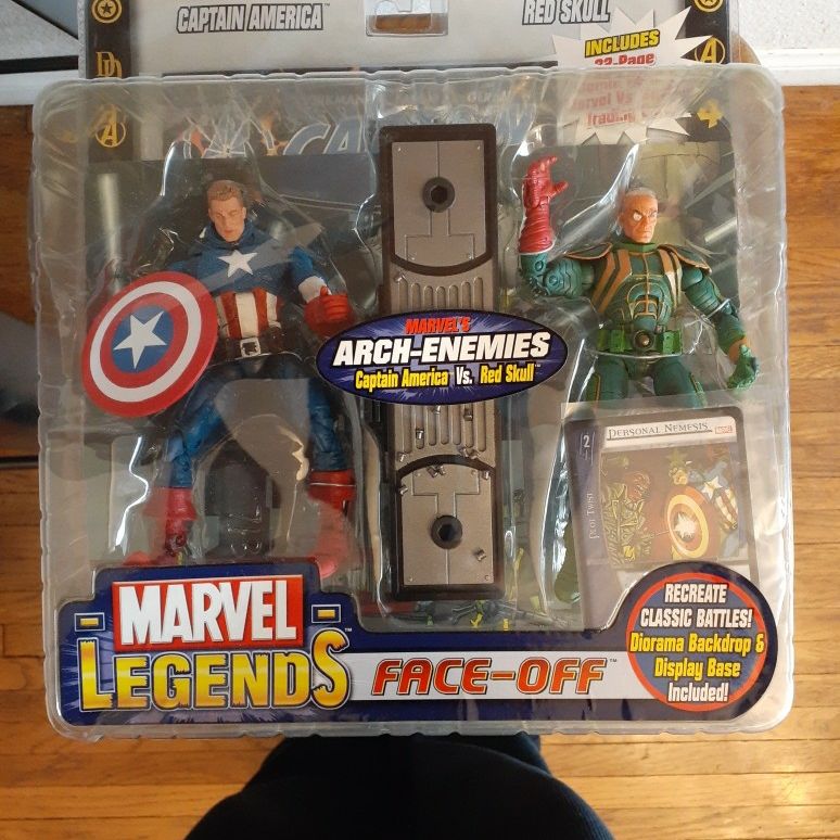 Marvel Legends Face Off Captain America Vs Red Skull Unmasked Variant.