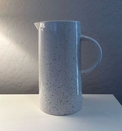 Target pitcher