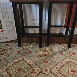 Set Of 2 Metal Bar Stools 