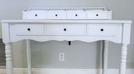 Vanity desk