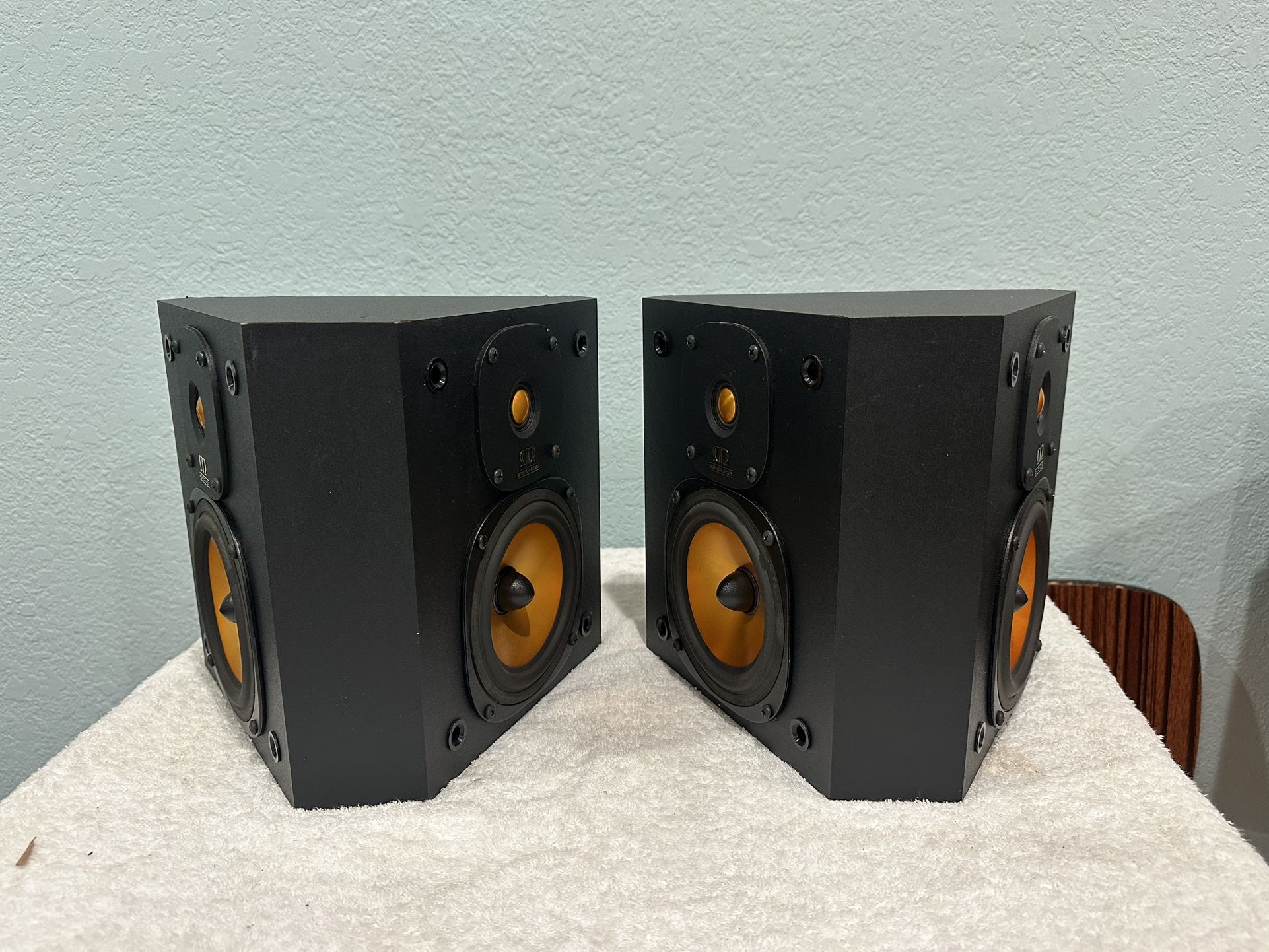 Monitor Audio Gold MAFX-2 Surround Speakers .MADE IN CANADA