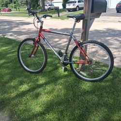 IRONHORSE  BIKE  AT - 20.    26"