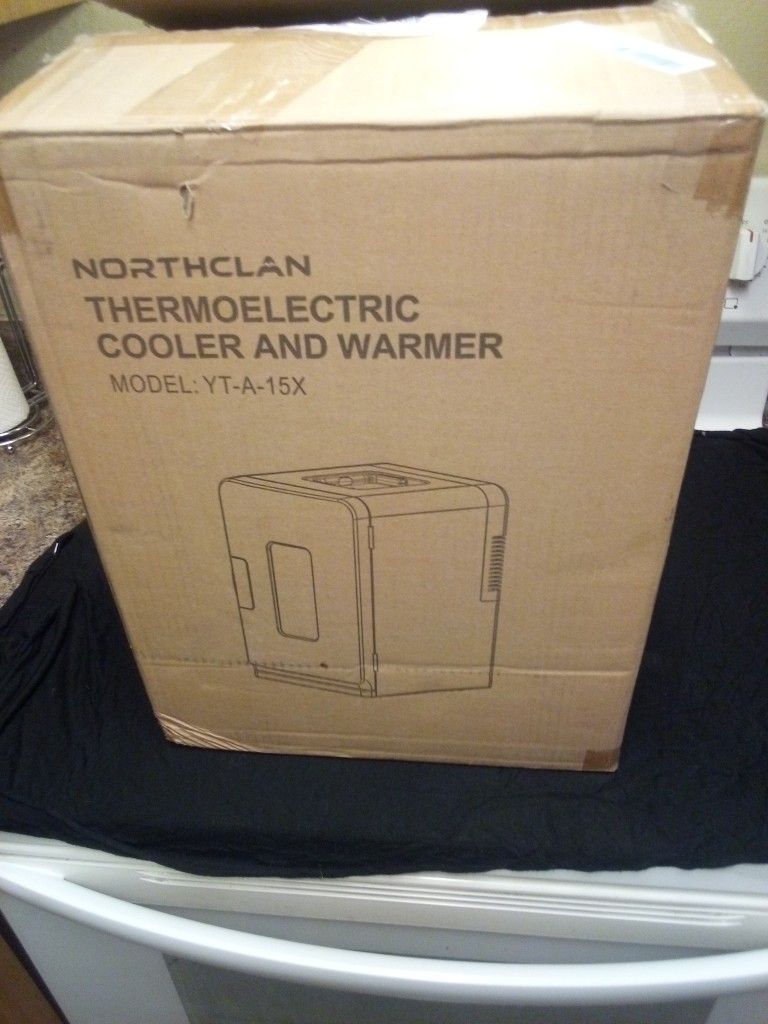 Thermo Electric Cooler And Warmer $50