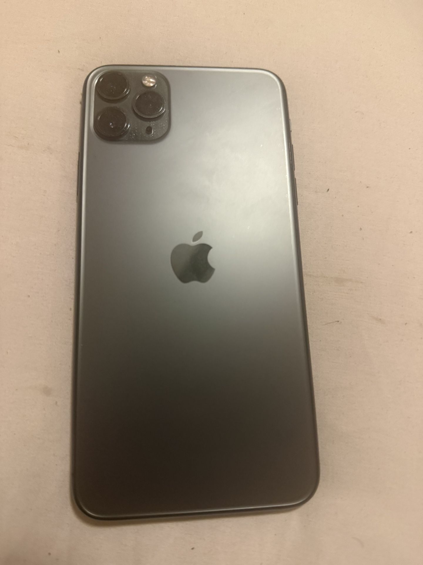 iPhone 11 Pro Max (Black) (64GB) UNLOCKED