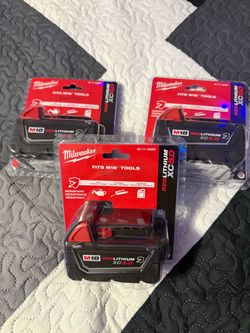 Milwaukee M18 18-Volt 5.0 Ah Lithium-Ion XC Extended Capacity Resistant Battery Pack (Oils/Greases/Solvents)