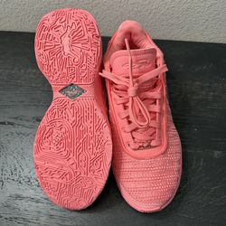 Lebron James pink diamond basketball shoes