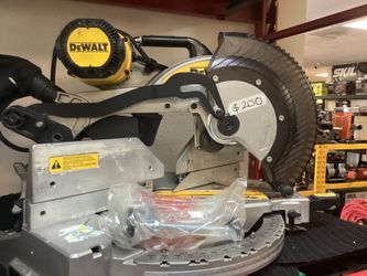 Dewalt Corded 12” Double Bevel Compound Miter Saw $200