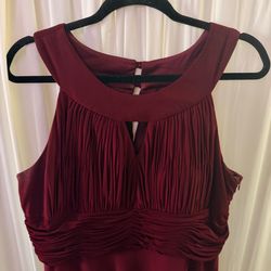 Burgundy Formal Evening Gown – Elegant Pleated Detail