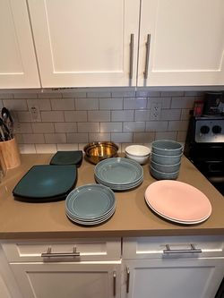 Plates & Bowls Dinnerware Bundle