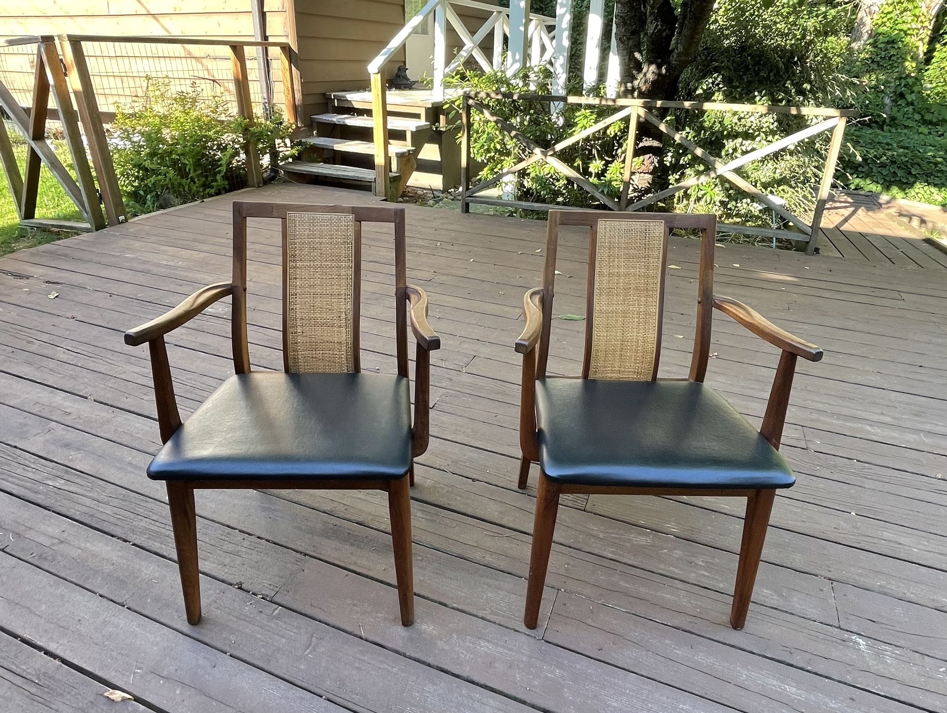 2 Vintage Mid Century Modern Hibriten Walnut Dining Chairs W/Cane Backing