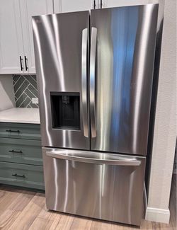 LG Counter-Depth 25.5-cu ft 36-in Wide French Door Refrigerator with Ice Maker