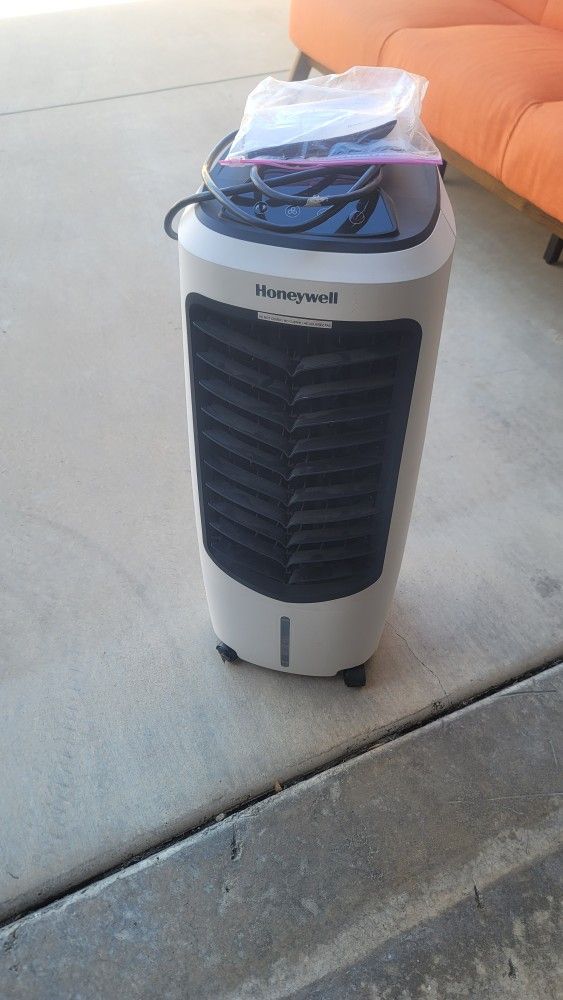 Portable AC unit