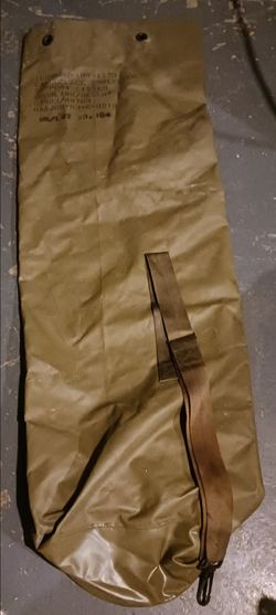 LIKE NEW STENCILED MILITARY STORAGE BAG FOR A CAMOUFLAGE SCREENING SUPPORT SYSTEM *READ THE DESCRIPTION & ALL PHOTOS*