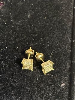 GRA Moissanite Square Pavé Stud Earrings Gold