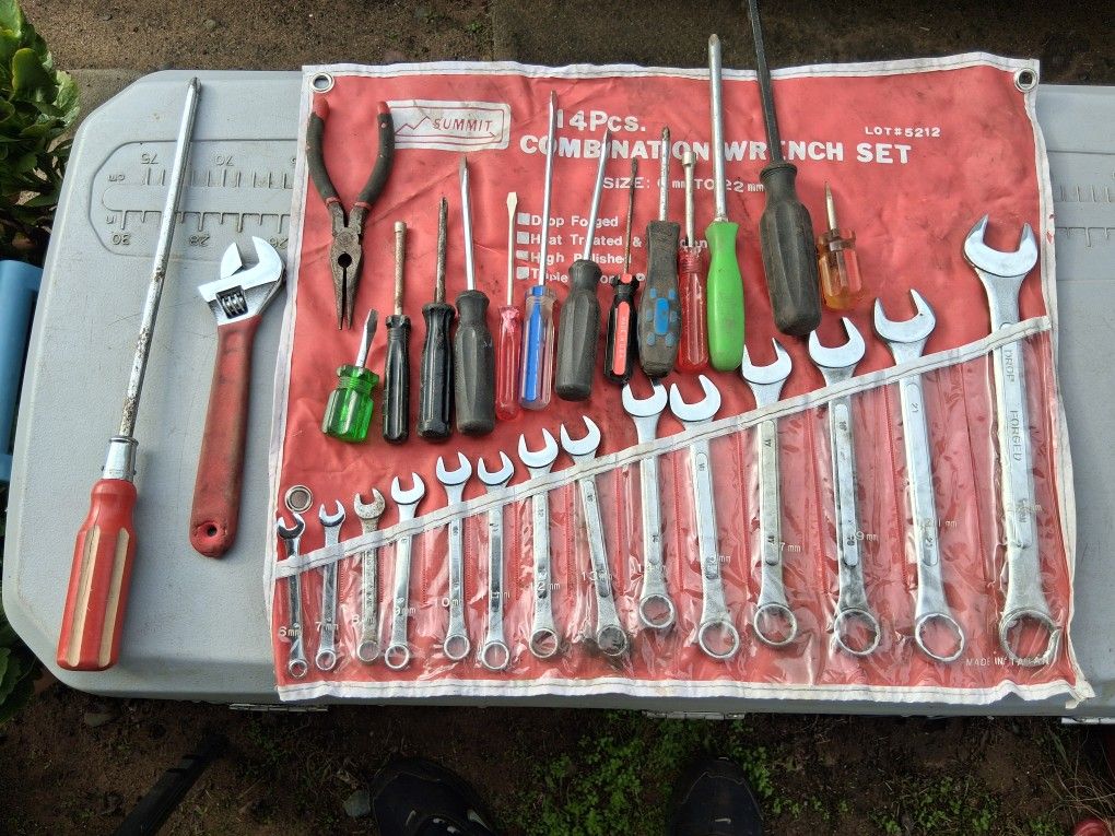 Random Mechanic Tools 🔧 