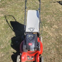 Toro Recycler Self-propelled Gas Lawn Mower Very Good Condition recently serviced