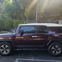 2007 Toyota FJ Cruiser OR BEST OFFER