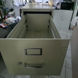 Filing Cabnet 