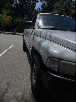 1995 DODGE RAM 2500 5.9 L V8 gas engine 2wd