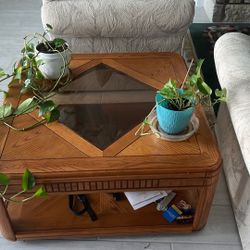 Square 30 By 30 Table With Glass On Top 
