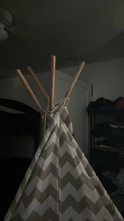 Kids tent