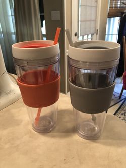 LIKE NEW 2 COOLGEAR TUMBLERS WITH STRAWS REG 21.00 EACH REDUCED