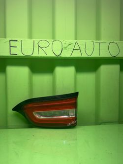 2014 2015 2016 2017 2018 JEEP CHEROKEE Right Passenger Side Trunk Lid / Inner Tail Light OEM 68102920AC