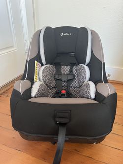 Safety 1st- Guide 65 Convertible Car Seat (Black and Grey)