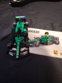 LEGO Speed Champions Aston Martin F1 Car