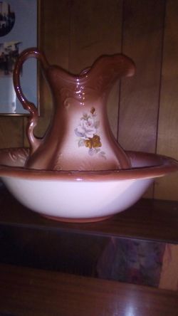 Vintage wash basin