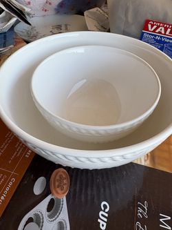 2 Ceramic Bowls