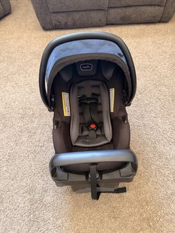 Evenflo Baby Car seat