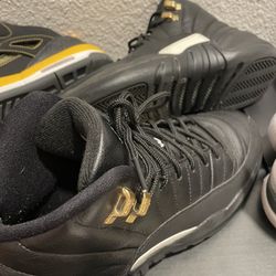 Air Jordan 12’s size 6 Youth 