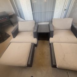5 piece set Outdoor Wicker Lounge Chairs with Ottomans and Side Table