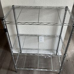 Estante metálico de 3 niveles