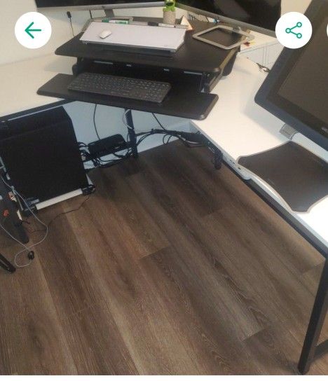 Movable / height adjustable desk or monitor standd