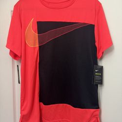 Medium Nike Mens Shirt With Tags