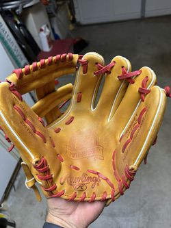 Customized Barely Used Rawlings Glove