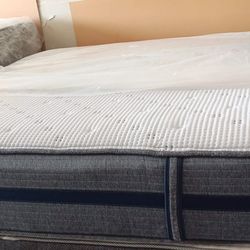 King Size Mattress (Colchon King Size)