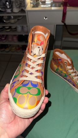 Women coach shoes