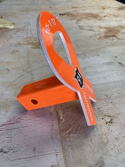 Tow hitch cover