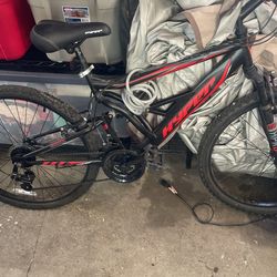 hyper mountain bike