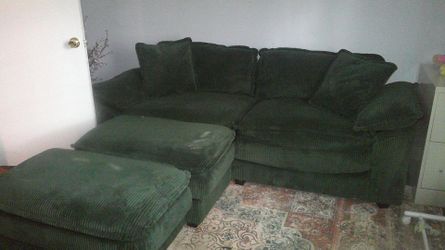 Green Couch – Comfortable & Spacious