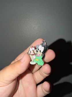Goofy Soda Fountain & Studio Store Hollywood Pin