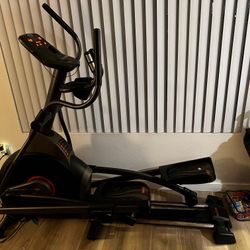 Caminadora, elliptical AFG 3.1AE