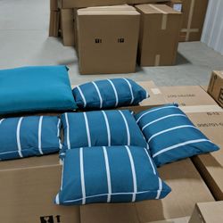 6 Outdoor Pillows