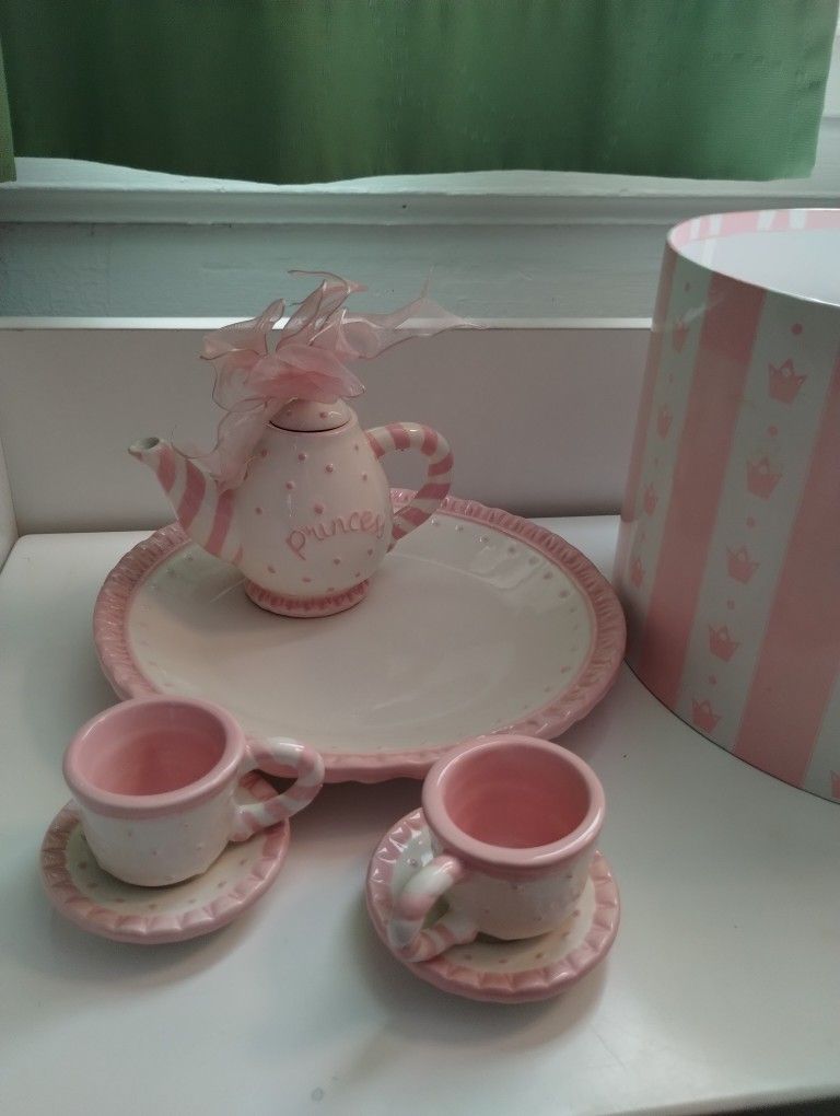 Mud Pie Miniature Ceramic Little Princess 7-Piece Tea Set