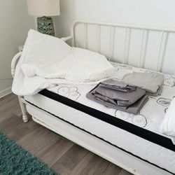 Jenny Lind Daybed with Trundle for Sale in Ocala FL OfferUp
