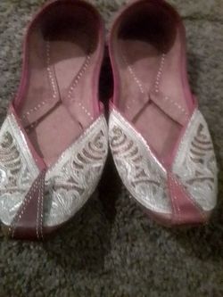 Women's Shoes (Flats)